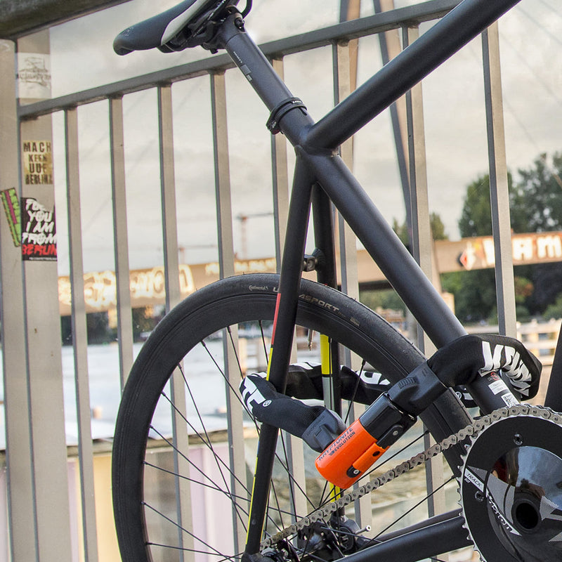 Load image into Gallery viewer, Kryptonite 1090 Evolution Series 4 Chain Lock Keyed 10mm x 90cm End Link Design