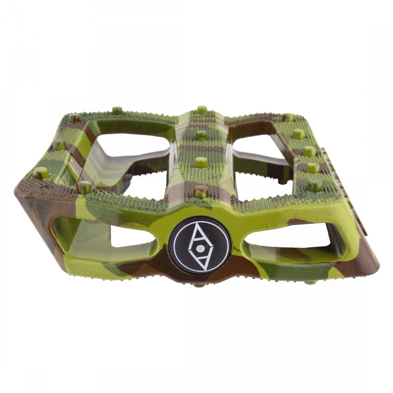 Load image into Gallery viewer, Alienation Effects Platform Pedal 9/16" Concave Nylon/Fiber In-Mold Pins Camo