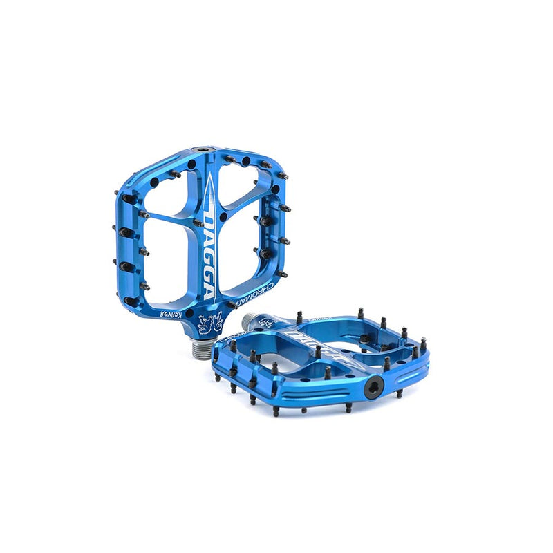 Load image into Gallery viewer, Chromag Dagga Platform Pedals 9/16" Concave Aluminum Body 24 Removable Pins Blue