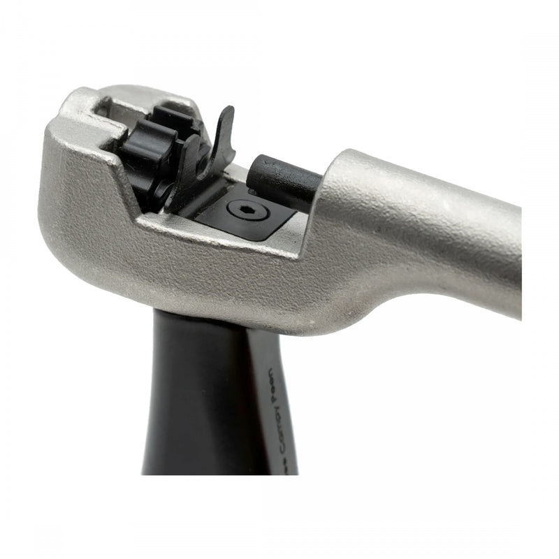 Load image into Gallery viewer, Pedros Tutto II Chain Tool Chain Breaker Black/Silver Tutto II