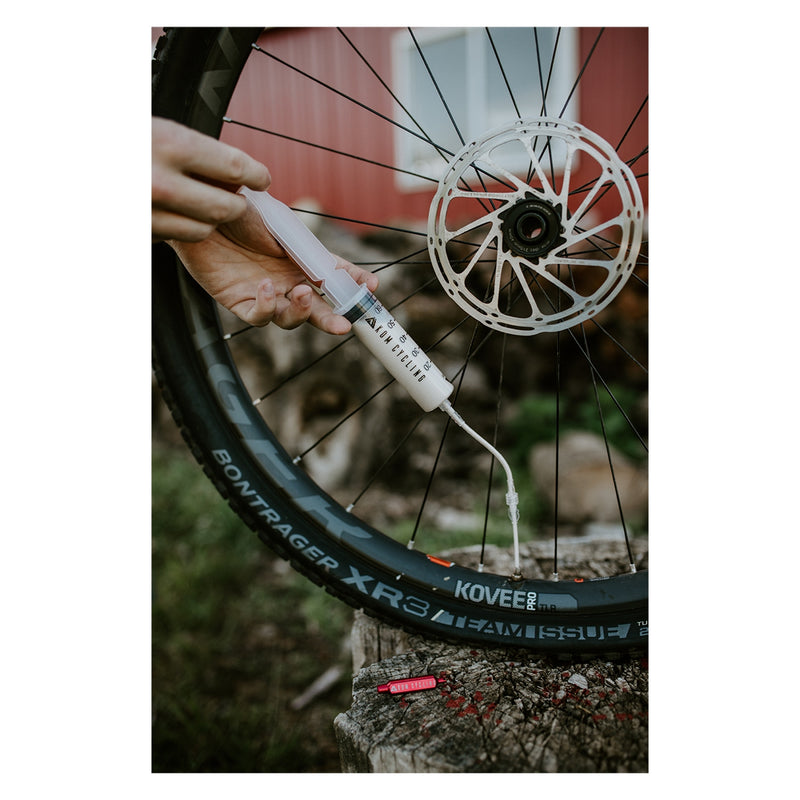 Load image into Gallery viewer, KOM Cycling Sealant Injector with Plastic Valve Core Tool