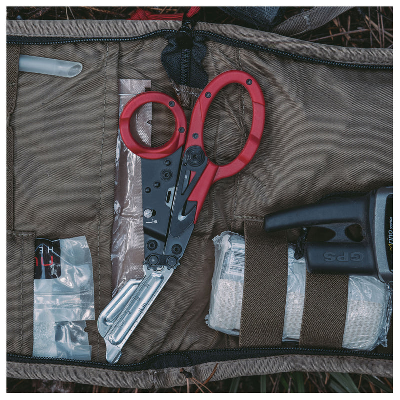 Load image into Gallery viewer, SOG Parashears Red - Compact and Versatile Pruning Shears in Blister Pack