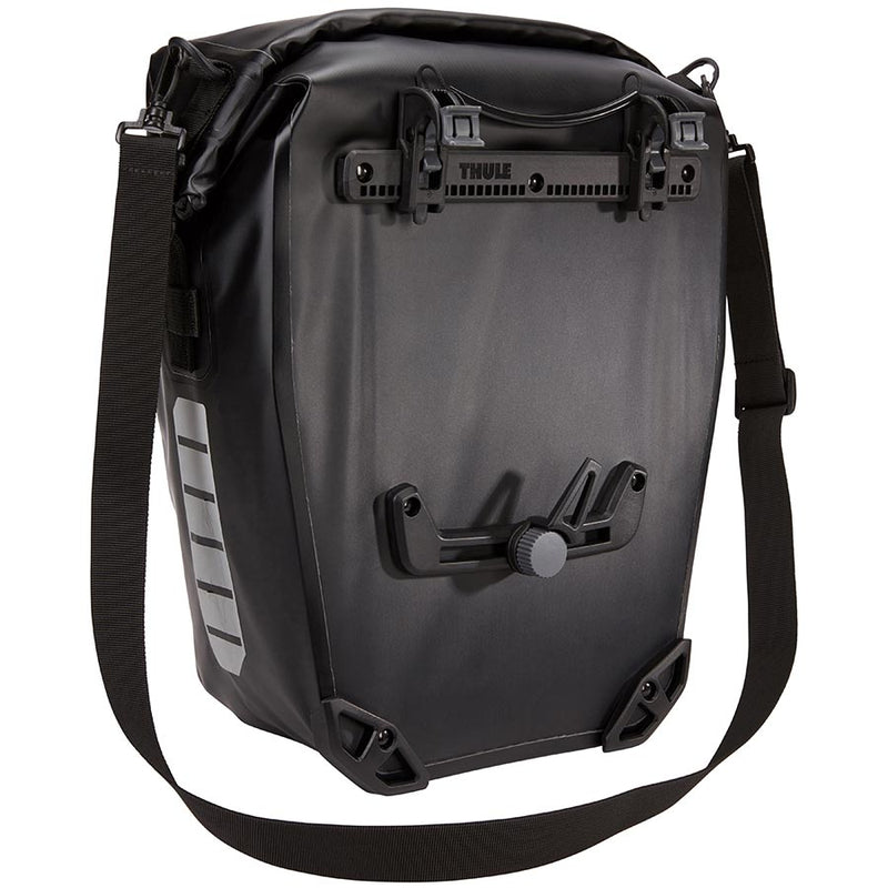 Load image into Gallery viewer, Thule Shield Pannier Pannier, 25L, Black