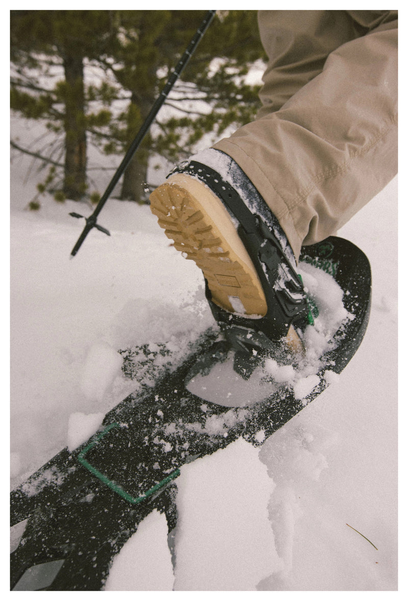 Load image into Gallery viewer, Tubbs Flex Rdg 24 Snowshoes: Lightweight and Durable Snowshoes for Winter Adventures