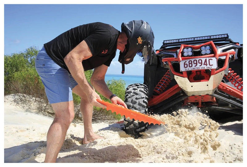 Load image into Gallery viewer, Maxtrax Mini Pair Black - Compact and Durable Off-Road Recovery Boards