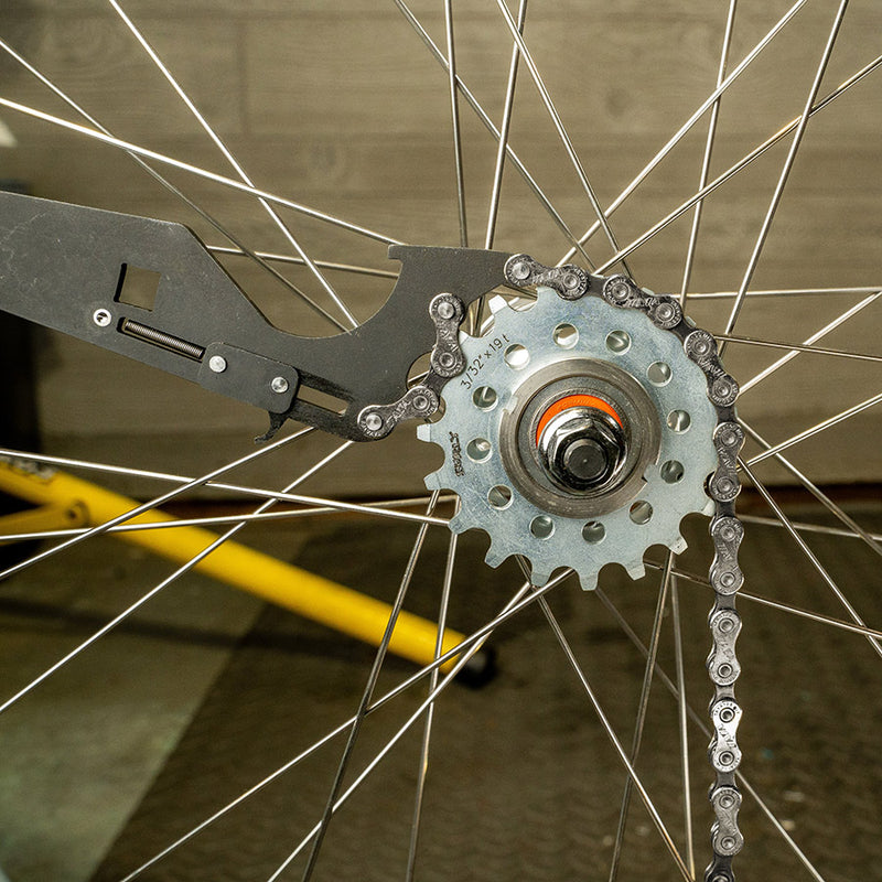 Load image into Gallery viewer, Pedros Pro Chain Whip II Chain Whip Yellow/Black 6451311