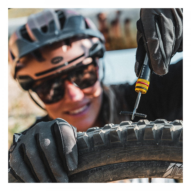 Load image into Gallery viewer, Lezyne Tubeless Insert Bar-End Mount Tubeless Plug Tool, Black