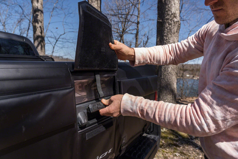 Load image into Gallery viewer, Kuat Huk 54" Straight Tailgate Pad - 5-Bike, Mid-Size