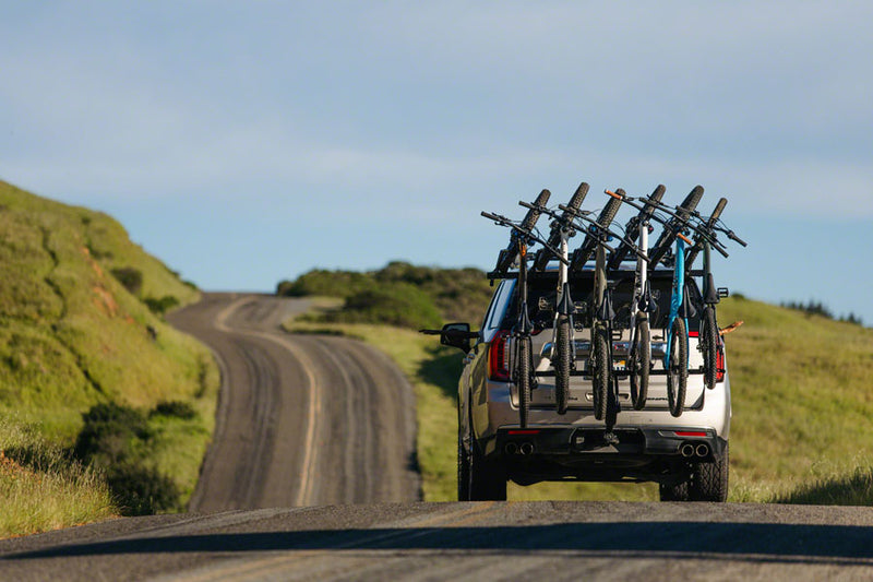 Load image into Gallery viewer, Thule ReVert 6-bike Hitch Rack