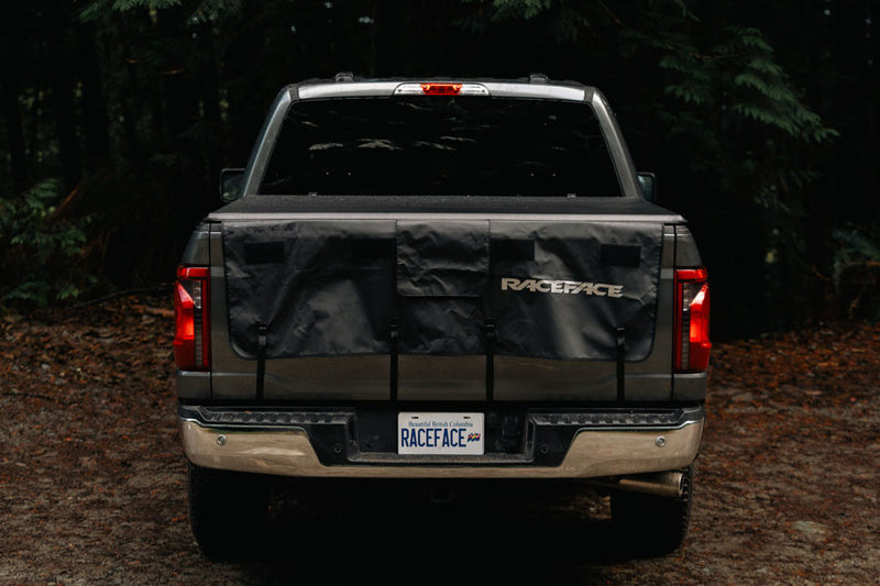 Load image into Gallery viewer, Race Face Stash Tailgate Pad, Full-Size Truck, Black