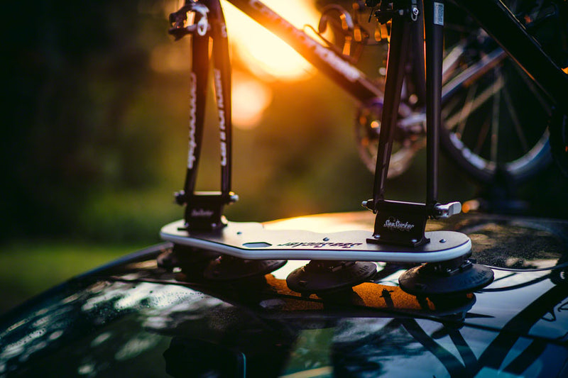 Load image into Gallery viewer, SeaSucker Mini Bomber 2Bike Roof Rack- HUSKE QR Fork Mounts & Rear Wheel Holders