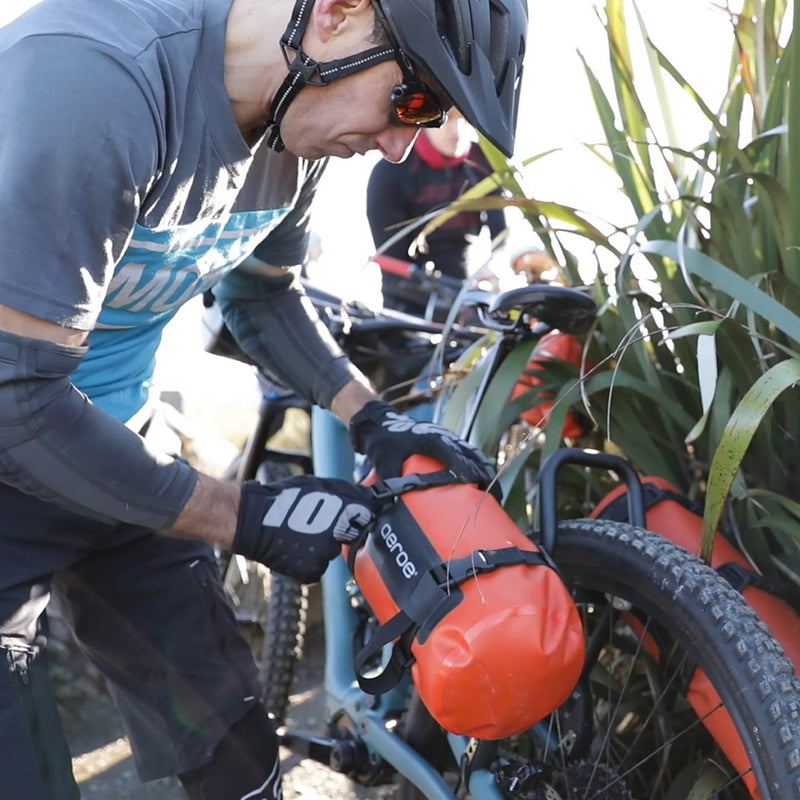 Load image into Gallery viewer, Aeroe Spider Rear Rack with Spider B, Black