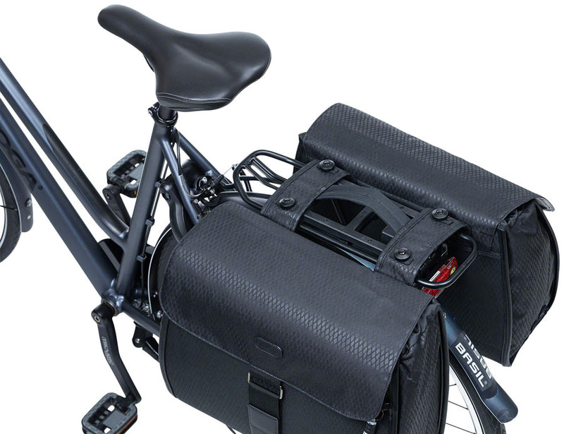 Load image into Gallery viewer, Basil Double Pannier Handle for Uniuversal Bridge and MIK Adaptor Plate, Black
