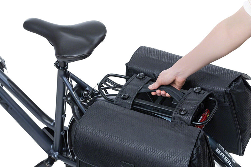 Load image into Gallery viewer, Basil Double Pannier Handle for Uniuversal Bridge and MIK Adaptor Plate, Black
