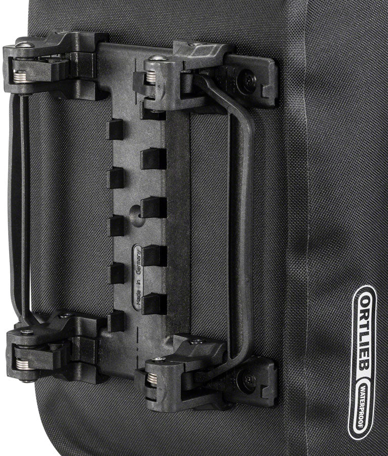 Load image into Gallery viewer, Ortlieb E Trunk Rack Bag - 10L, Black