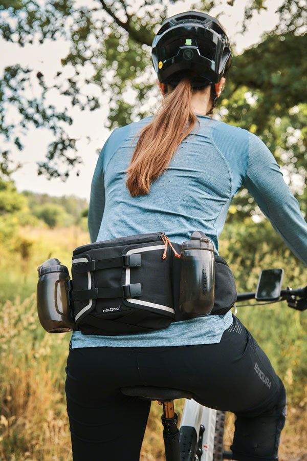 Load image into Gallery viewer, Fidlock Hip Belt Double Bottle Base - Black