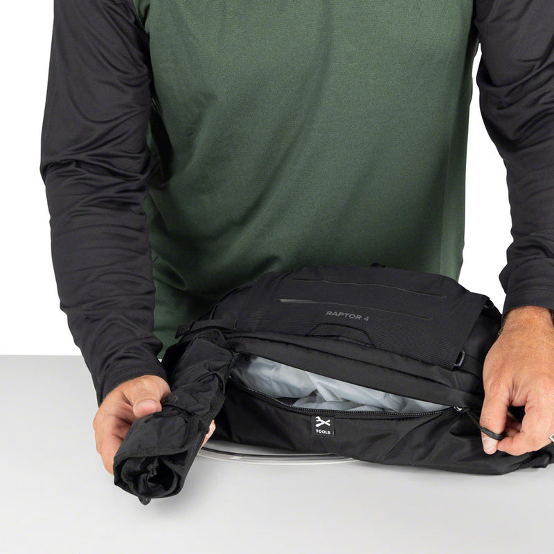 Load image into Gallery viewer, Osprey Raptor 4 Hydration Lumbar Pack - Black
