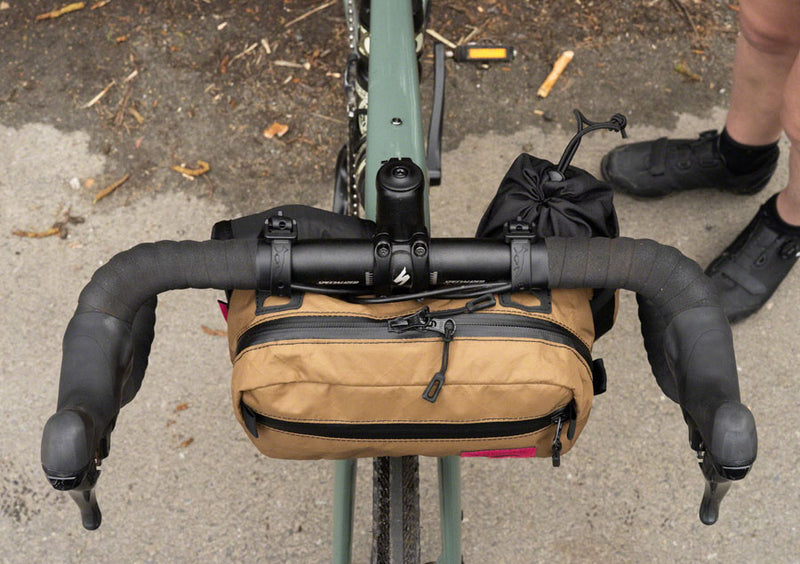 Load image into Gallery viewer, Swift Industries Kestrel Handlebar Bag - Coyote