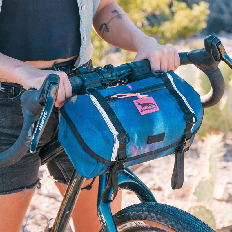 Load image into Gallery viewer, Swift Industries Catalyst Handlebar Pack, 7.5L, Luminary