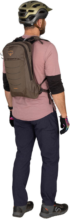 Load image into Gallery viewer, Osprey Syncro 5 Hydration Pack - Truffle Brown