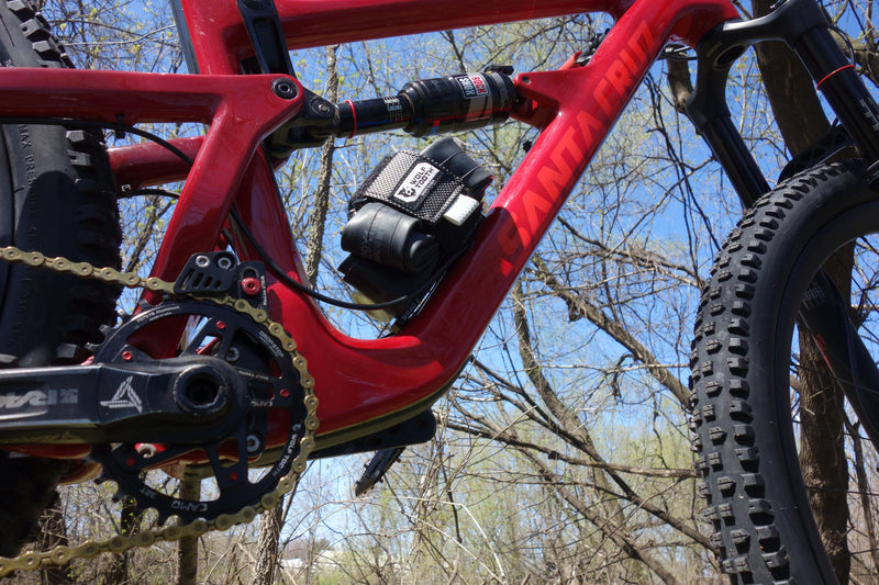 Load image into Gallery viewer, Wolf Tooth B-RAD Accessory Strap Mount Includes Strap, Base Plate & Bolts