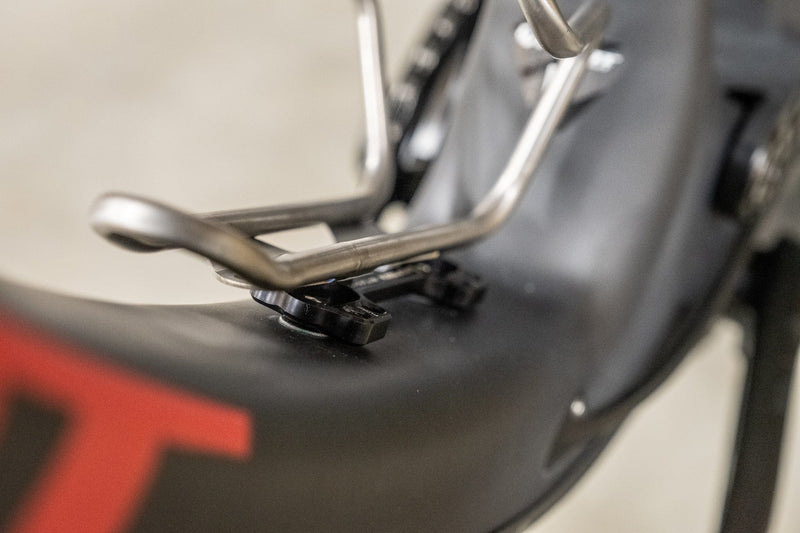 Load image into Gallery viewer, Wolf Tooth B-RAD Bottle Shift Offset 24g 6061 Aluminum Alloy Slots Pump Mount