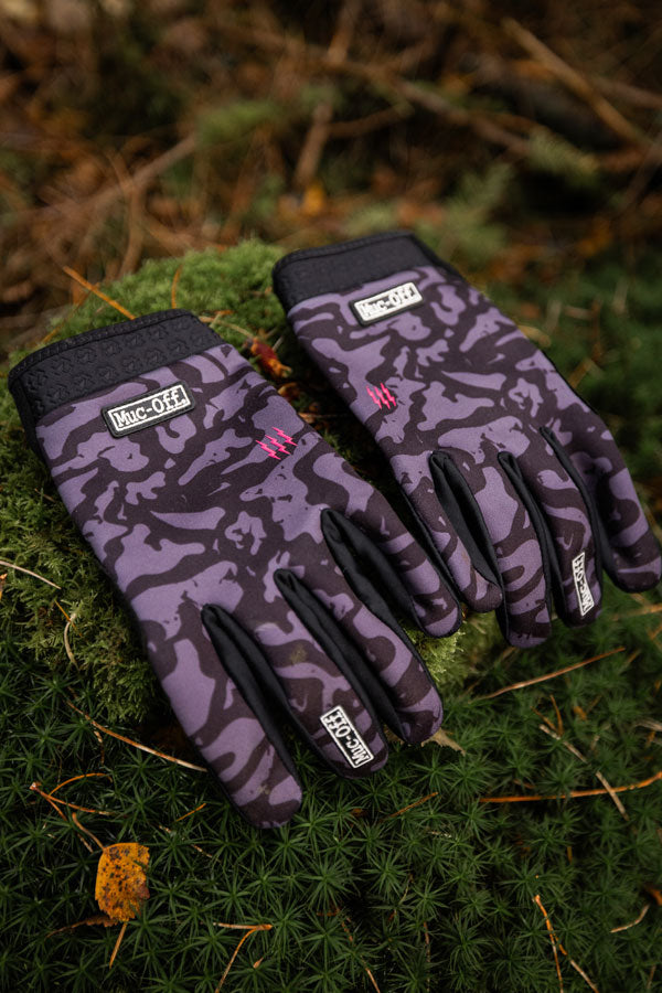 Load image into Gallery viewer, Muc-Off Rider Gloves - Gray Camo, XSmall