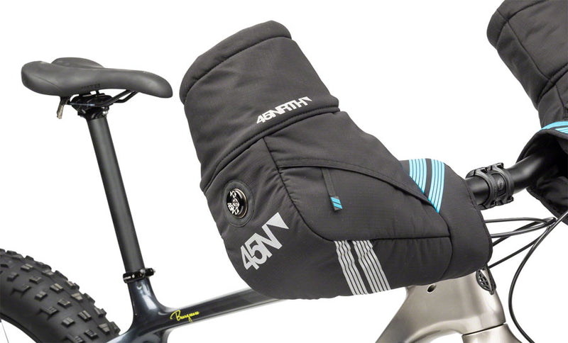 Load image into Gallery viewer, 45NRTH Cobrafist Flat Bar Pogies - Black