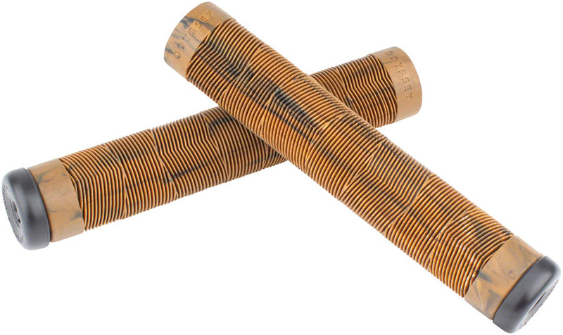 Load image into Gallery viewer, Odyssey Travis Grips - Gum/Black Multi-Directional Ribbed Pattern
