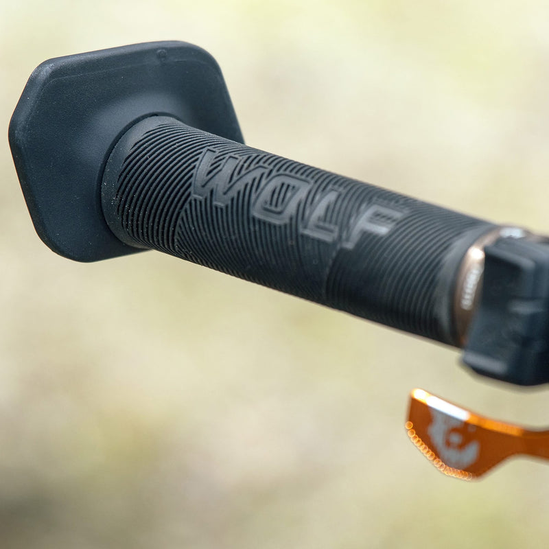 Load image into Gallery viewer, Wolf Tooth Components Locked-In Bar Ends - Black
