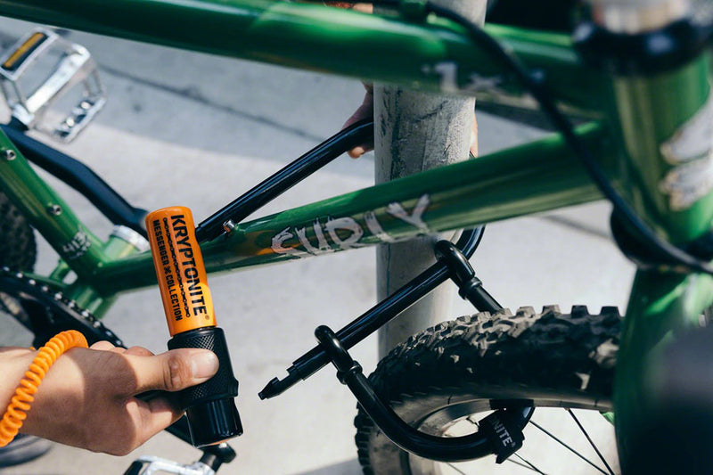 Load image into Gallery viewer, Kryptonite Messenger Mini Plus U-Lock 3.75 x 6.5" Keyed Cable Included