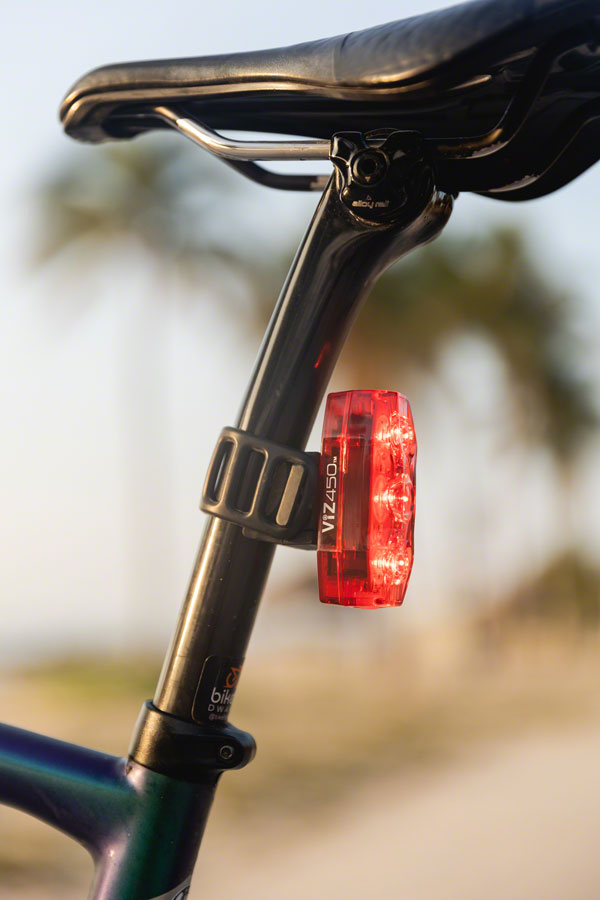 Load image into Gallery viewer, Cateye VIZ450 (USB-C) Taillight - Black