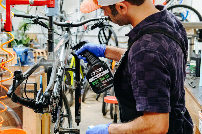 Load image into Gallery viewer, Stan's Biobased Bike Wash, 1000ml (33.8oz)