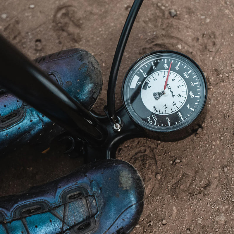 Load image into Gallery viewer, Lezyne Classic Floor Pump: Black, 100% Aluminum, Max 200 psi