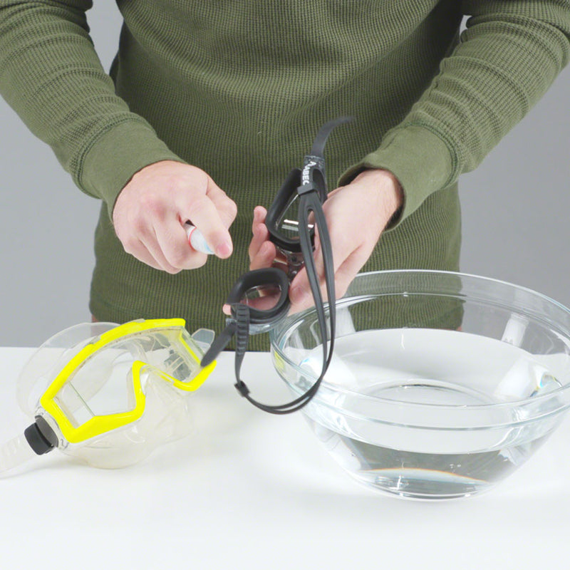 Load image into Gallery viewer, Gear Aid Anti-fog Spray Antifog Spray 1/2 Oz Optical Accessories