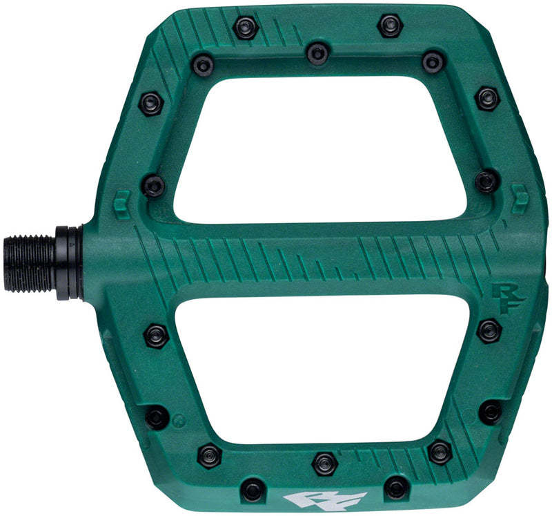 Load image into Gallery viewer, Raceface Chester Large Platform Pedals, Body: Nylon, Spindle: Cr-Mo, 9/16'', Green, Pair
