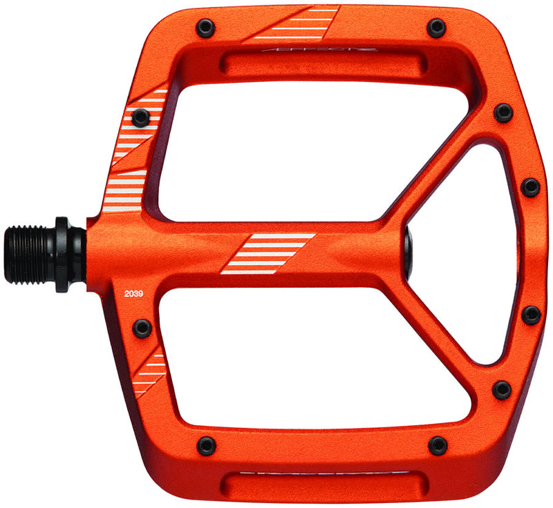 Load image into Gallery viewer, RaceFace Aeffect R Pedals - Platform, Aluminum, 9/16", Orange
