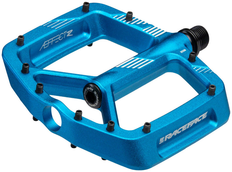 Load image into Gallery viewer, RaceFace-Aeffect-R-Flat-Platform-Pedals-Aluminum-Chromoly-Steel-PEDL1425-Bicycle-Pedals