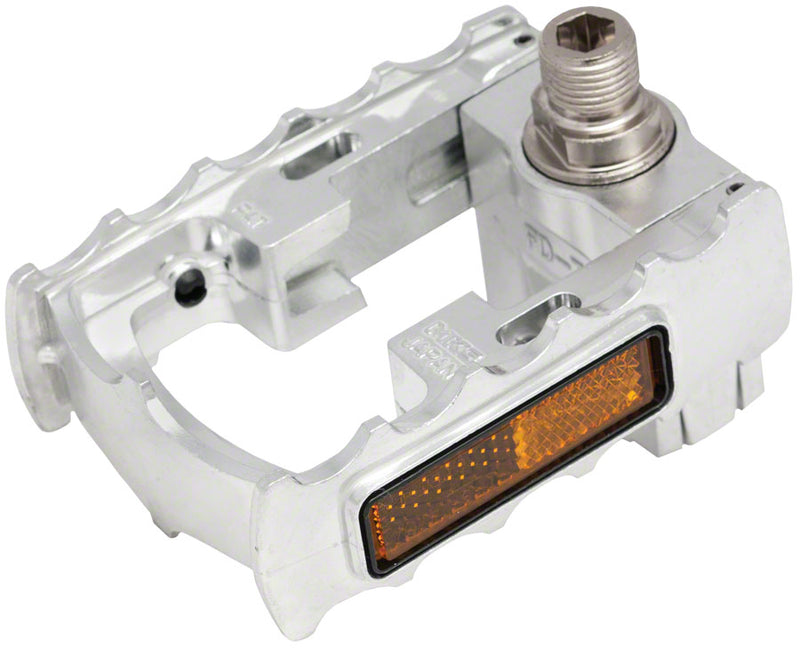 Load image into Gallery viewer, MKS FD-7 Folding Pedals 9/16" Lightweight Aluminum Body With Reflector Silver