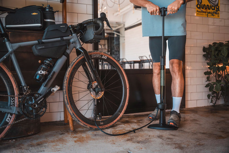 Load image into Gallery viewer, Topeak JoeBlow Mountain X Digital Floor Pump, Black