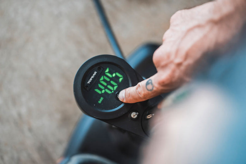 Load image into Gallery viewer, Topeak JoeBlow Sport Digital 2.0 Floor Pump,