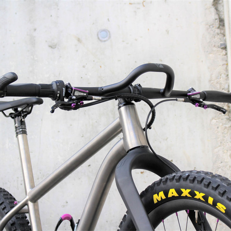 Load image into Gallery viewer, Ridefarr Alloy Aero Flat Handlebar, (31.8) Black