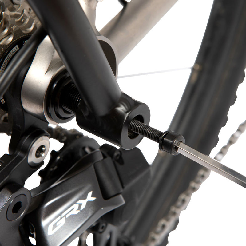 Load image into Gallery viewer, Restrap Switch Rear Rack - 1.5mm Threadpitch, Black