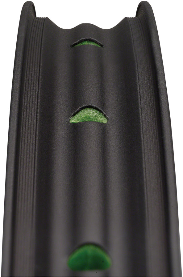 Load image into Gallery viewer, Spank 350 Vibrocore Tubeless Mountain Bike Rim 27.5", Disc Only, Black, 32H