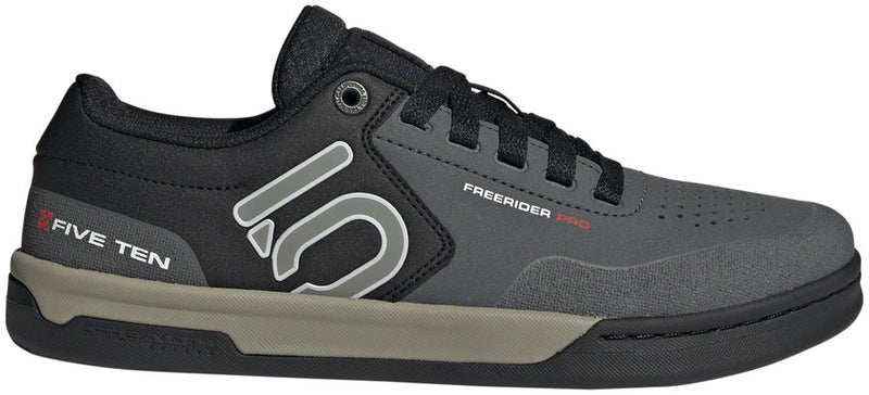 Load image into Gallery viewer, Five-Ten-Freerider-Pro-Flat-Shoes-Men's-Gray-Six-Silver-Pebble-Core-Black-Gray-Six-Silver-Pebble-Core-Black-7-Flat-Pedal-Shoes