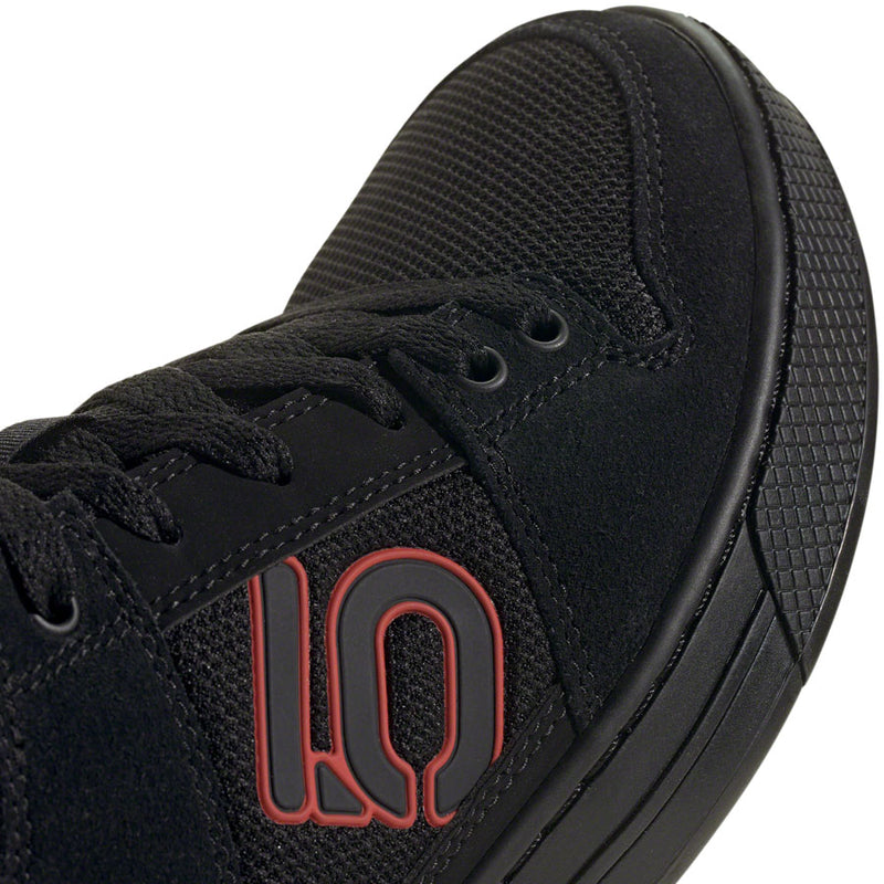 Load image into Gallery viewer, Five Ten Freerider Flat Shoes - Men's, Core Black/Red/Gray Five, 8