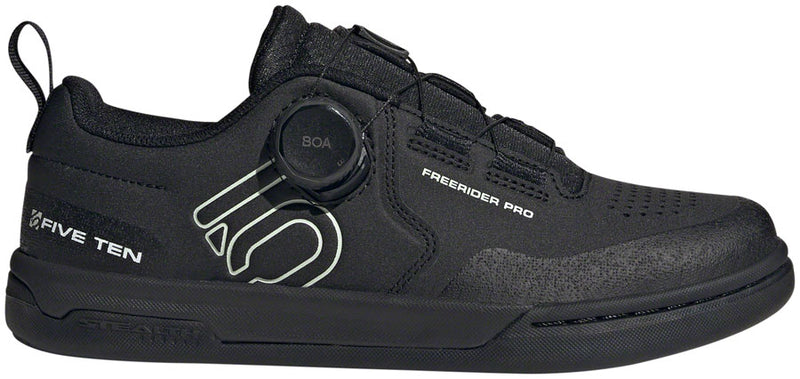 Load image into Gallery viewer, Five-Ten-Freerider-Pro-BOA-Flat-Shoes-Women's-Core-Black-Linen-Green-FTWR-White-Core-Black-Linen-Green-FTWR-White-6-Flat-Pedal-Shoes