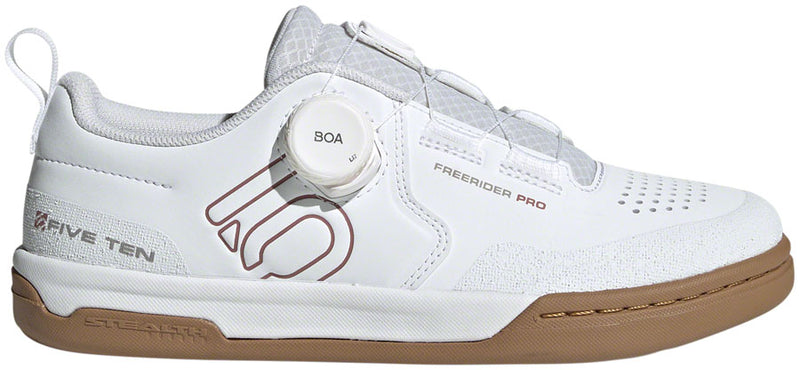 Load image into Gallery viewer, Five-Ten-Freerider-Pro-BOA-Flat-Shoes-Women's-FTWR-White-Warm-Clay-Gray-Three-FTWR-White-Warm-Clay-Gray-Three-10.5-Flat-Pedal-Shoes