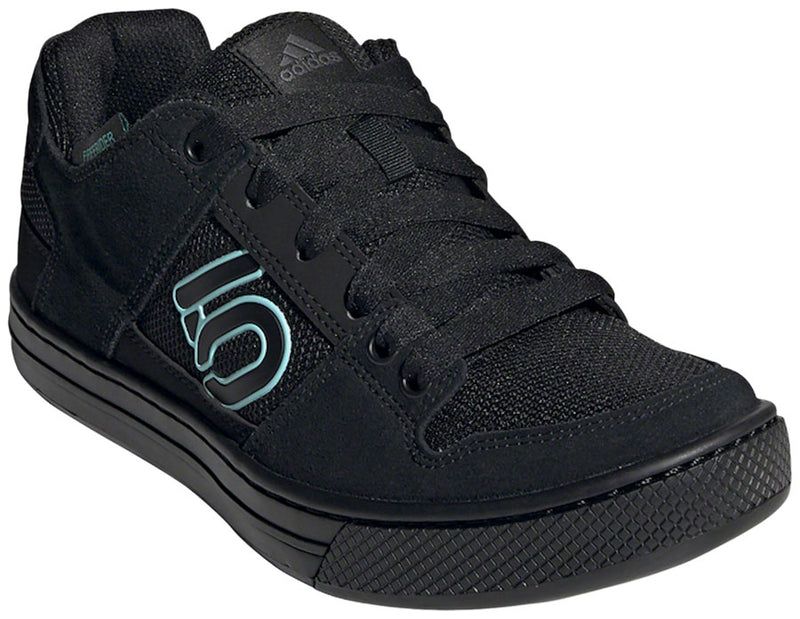 Load image into Gallery viewer, Five-Ten-Freerider-Flat-Shoes-Women's-Core-Black-Acid-Mint-Core-Black-Core-Black-Acid-Mint-Core-Black-10.5-Flat-Pedal-Shoes