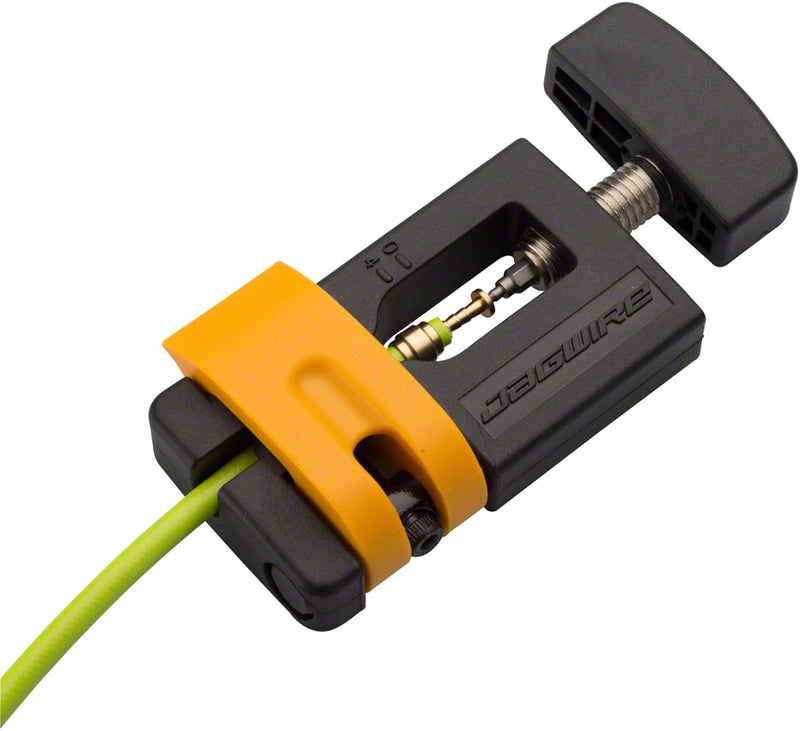 Load image into Gallery viewer, Jagwire Needle Driver Insertion Tool Ensures Flush Installation Of Barb Black